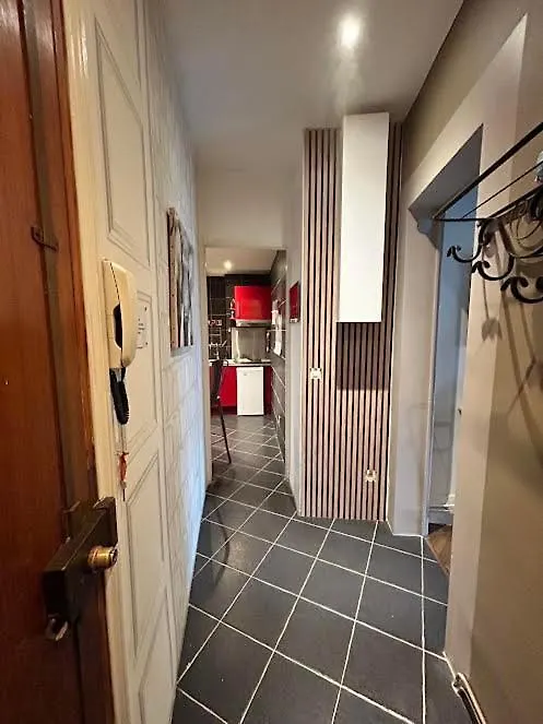 Charme Parisien Coeur De Paris Apartment 0*,  France